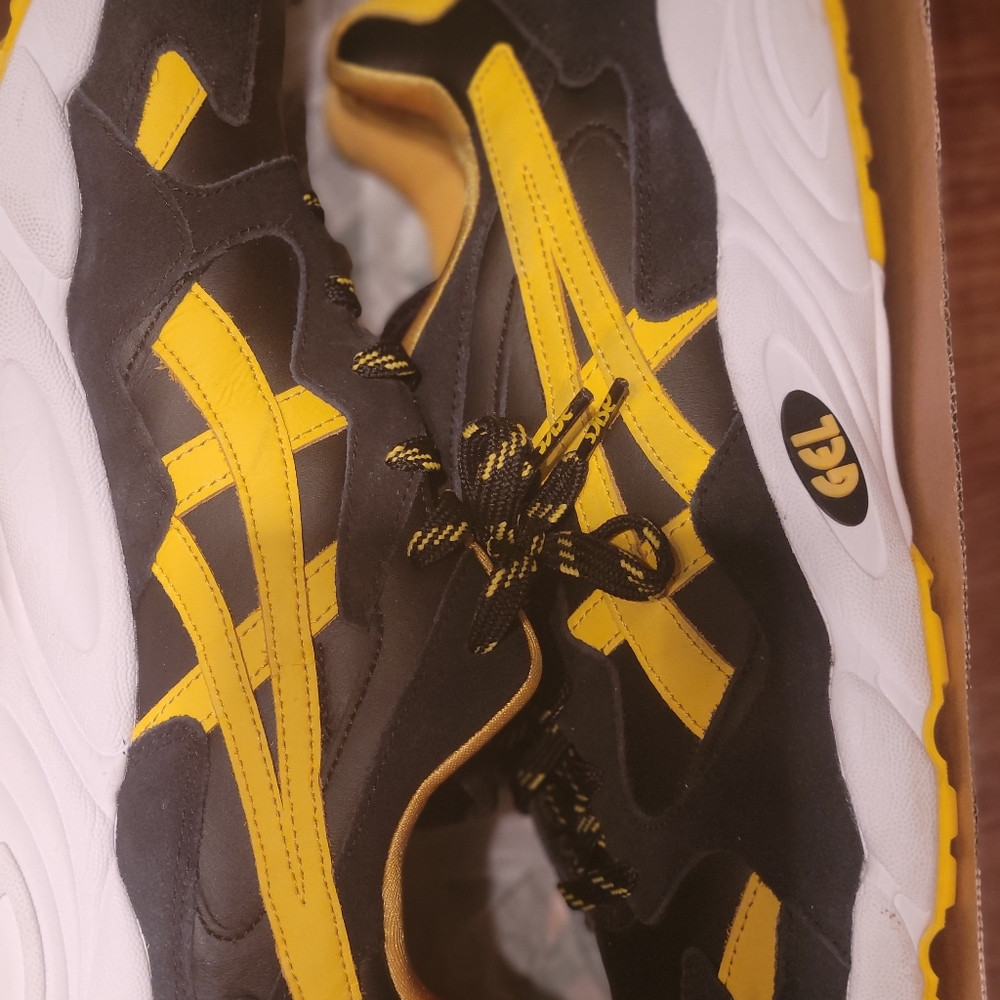 Asisic Running shoe